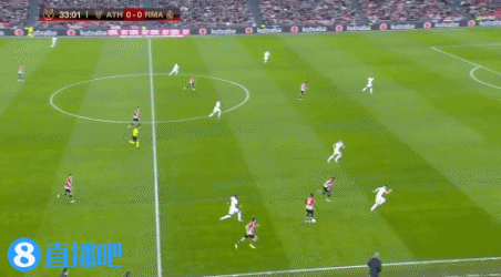 大谷翔平在 2024 年首场面对巨人的热身赛中再次击出超远本垒打