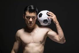 年少的奥尼尔梦想是当联盟最好的控卫，结果却成为了最强的中锋